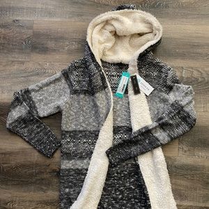 NWT Let’s & Me Stitch Fix Grey Dockerie Sherpa Trim Hooded Cardigan